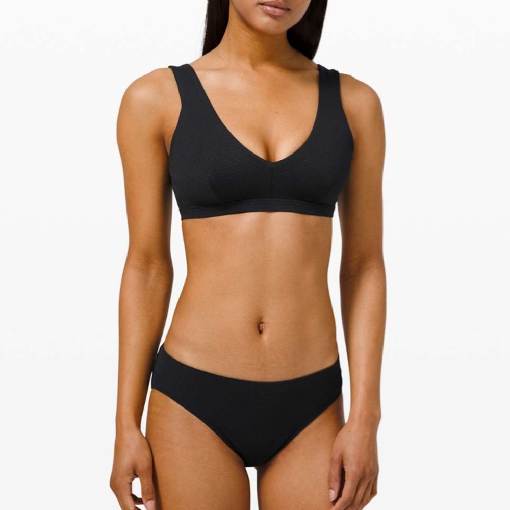 Lululemon Waterside Honeycomb Swimsuit top.